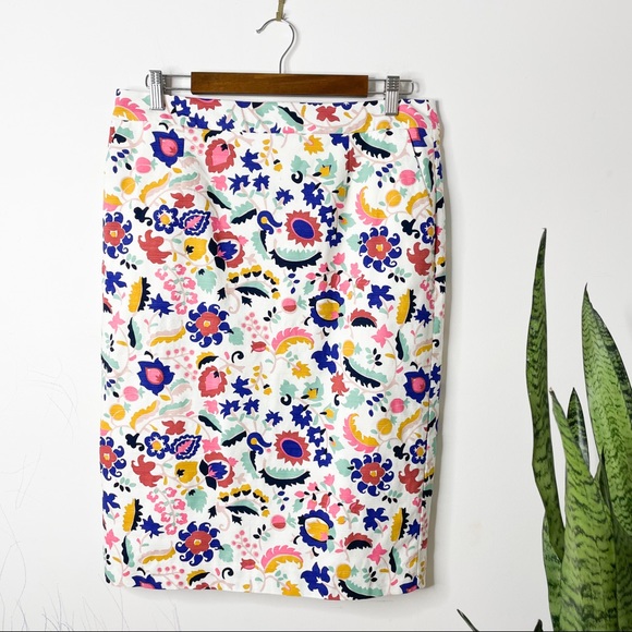 Boden Dresses & Skirts - Boden Gabriella Pencil Skirt White Floral Pencil Skirt size 10L